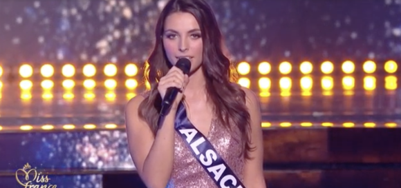 Miss Alsace 2021 : Cécile Wolfrom, 1,74 m, 24 ans, étudiante en sixième année de pharmacie. Election Miss France 2022 sur TF1, le 11 décembre 2021.