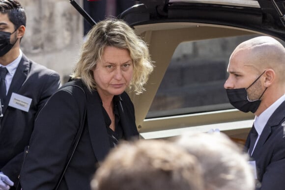 Luana Belmondo - Sorties - Obsèques de Jean-Paul Belmondo en l'église Saint-Germain-des-Prés, à Paris le 10 septembre 2021. © Cyril Moreau / Bestimage 