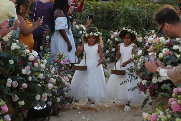 Exclusif - Prix Spécial - Les demoiselles d'honneur - Joakim Noah et Lais Ribeiro se sont mariés devant leurs amis et leur famille sur la plage de Trancoso au Brésil le 13 juillet 2022.