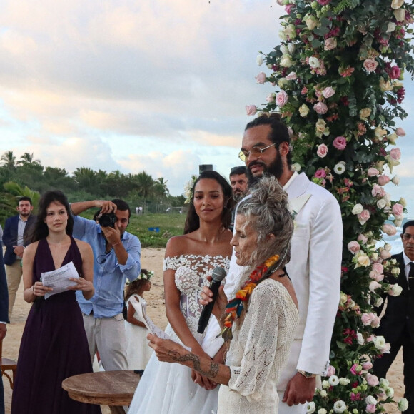 Exclusif - Socorro Oliveira Ribeiro et son mari José Ribeiro de Oliveira Filho, Joakim Noah, Lais Ribeiro - Joakim Noah et Lais Ribeiro se sont mariés devant leurs amis et leur famille sur la plage de Trancoso au Brésil le 13 juillet 2022.
