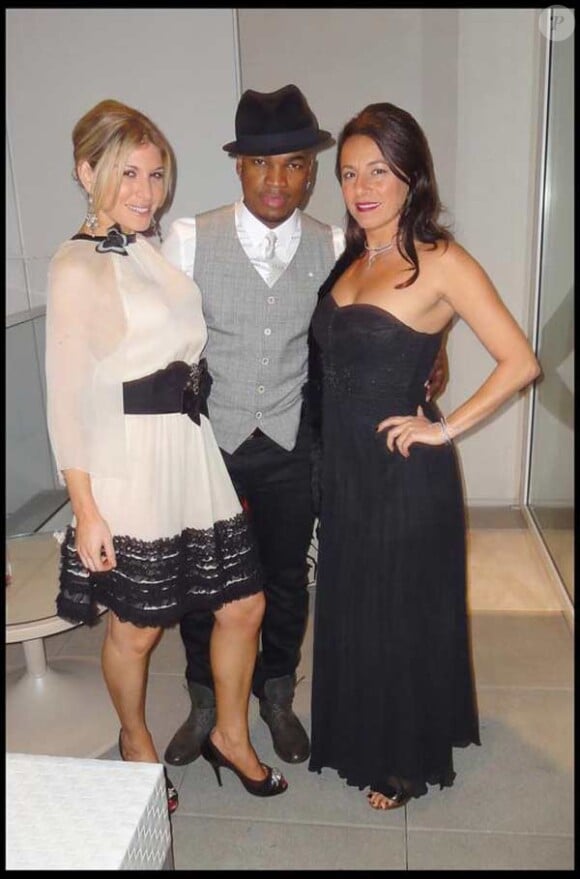 Hofit Golan, Ne-Yo et Selma Fanseca à la soirée Midnight Grammy Brunch, organisée par Ne-Yo à l'hôtel W Hollywood