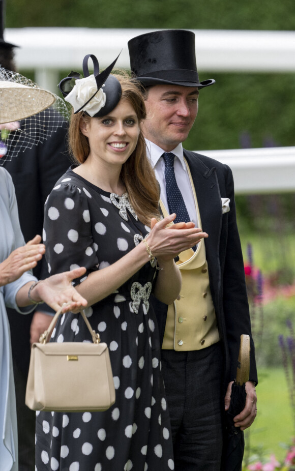 La princesse Beatrice d'York et son mari Edoardo Mapelli Mozzi lors du cinquième et dernier jour de la Royal Ascot 2022 à l'hippodrome d'Ascot, Berkshire, Royaume Uni. 