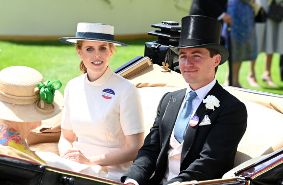 La princesse Béatrice d'York et son mari Edoardo Mapelli Mozzi - Deuxième jour de la Royal Ascot 2022 à l'hippodrome d'Ascot dans le Berkshire, le 15 juin 2022. 