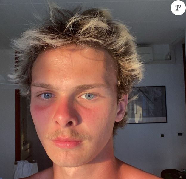 Une star de l'athlétisme dans l'embarras : son pénis sort de son short ...