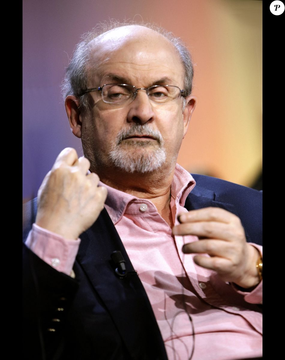 Portrait de Salman Rushdie sur le plateau de l'émission TV "La Grande Librairie sur France 5"
