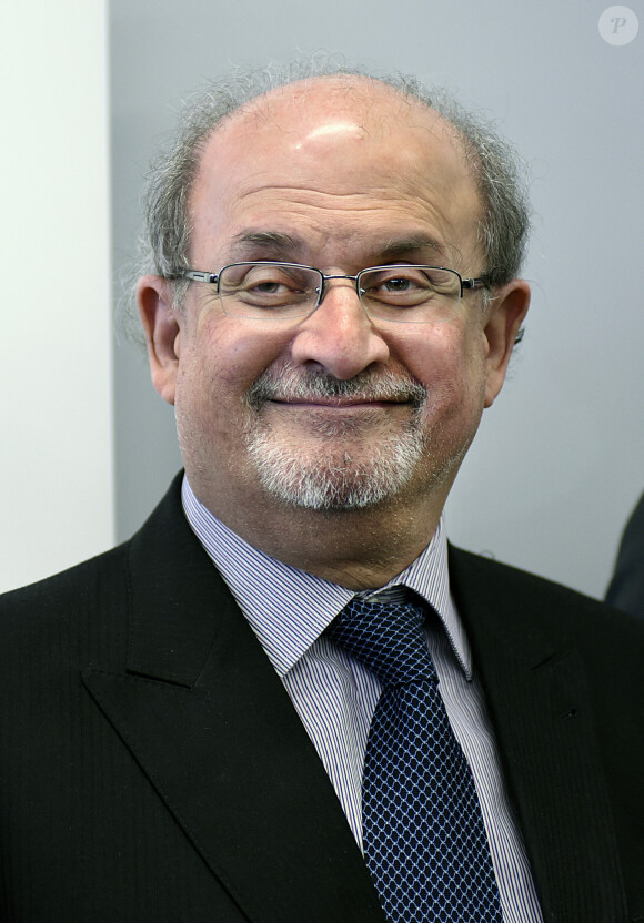 Salman Rushdie lors d'une conférence à la Foire du livre de Francfort, le 13 octobre 2015.