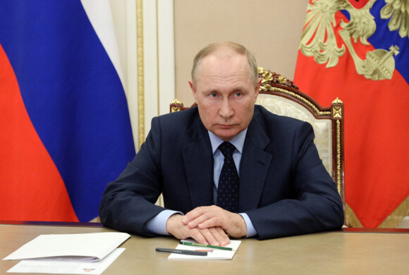 Le président russe Vladimir Poutine s'entretient avec Alexander Sokolov, le gouverneur de la région de Kirov
