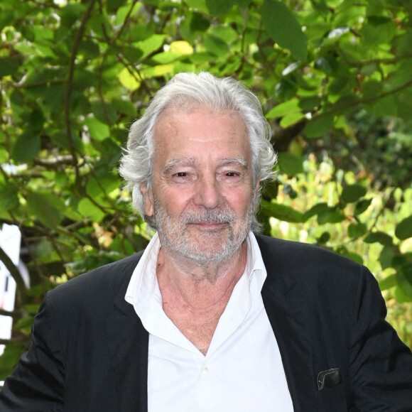 Pierre Arditi au photocall du film "Maestro(s)" lors du 15ème festival du film francophone de Angoulême, France, le 26 août 2022. © Coadic Guirec/Bestimage