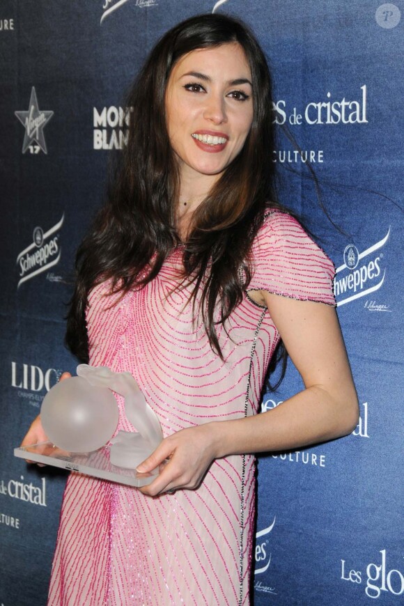 Olivia ruiz, meilleure interprète féminine, lors de la cérémonie des Globes de cristal, à Paris, le 8 février 2010 !