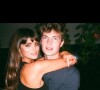 Photo de Charlbi Dean avec son amoureux Luke Volker postée sur son compte Instragram. La comédienne et mannequin est décédée soudainement à l'âge de 32 ans.