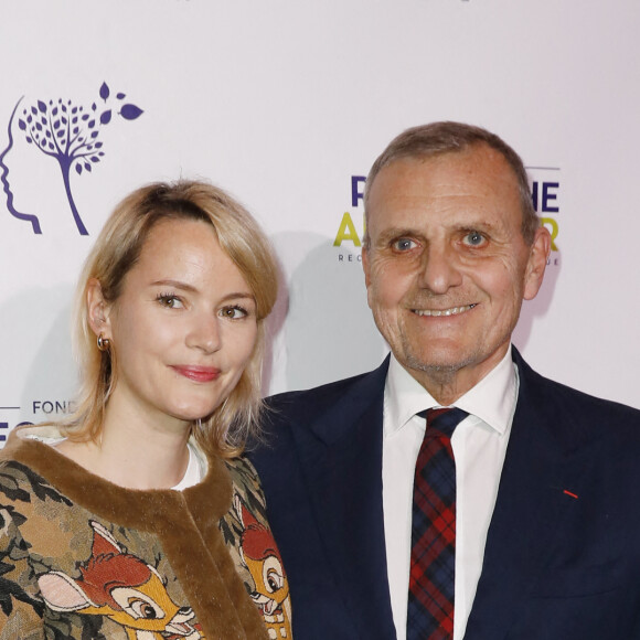 Pauline de Drouas et son mari Jean-Charles de Castelbajac - Photocall du XVème gala pour la Fondation Recherche Alzheimer à l'Olympia à Paris le 14 mars 2022. Sous la direction artistique de P. Souchon, des grands noms de la chanson française se mobilisent autour d'un concert sur le thème " 2 générations chantent pour la 3ème". L'intégralité des bénéfices de cette soirée servira à financer la recherche sur la maladie d'Alzheimer. © Photo Marc Ausset-Lacroix/Bestimage