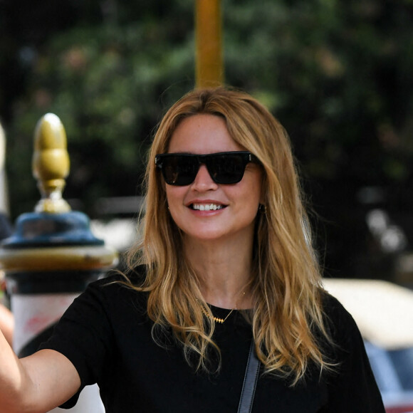 Virginie Efira - Les célébrités arrivent sur le ponton de l'hôtel Excelsior lors de la 79ème édition du festival international du film de Venise (La Mostra), Italie, le 3 septembre 2022. © SGP/Bestimage