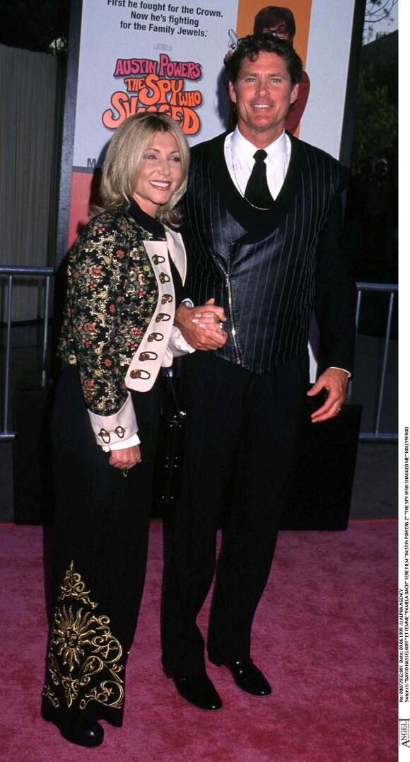 David Hasselhoff et sa femme Pamela Bach - Première du film "Austin Powers 2" à Hollywood.