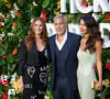 Julia Roberts (robe Alexander McQueen), George Clooney et sa femme Amal Clooney (robe John Galliano) - Première du film "Ticket to Paradise" à Londres