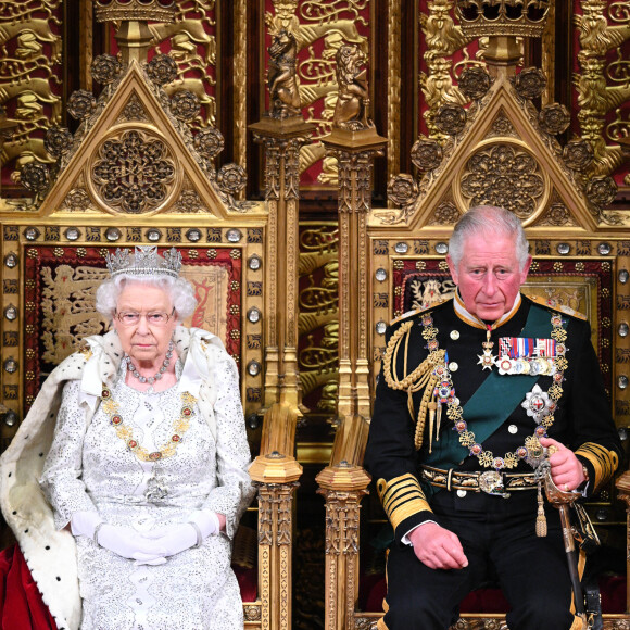 La reine Elisabeth II d'Angleterre et le prince Charles - La famille royale d'Angleterre lors de l'ouverture du Parlement au palais de Westminster à Londres. Le 14 octobre 2019 