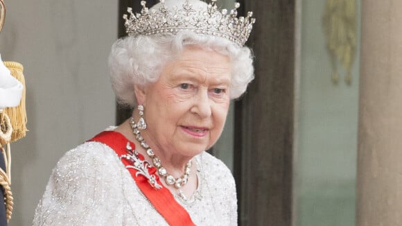 Elizabeth II " faisait beaucoup de blagues" : récit de son tout dernier week-end, par un témoin privilégié