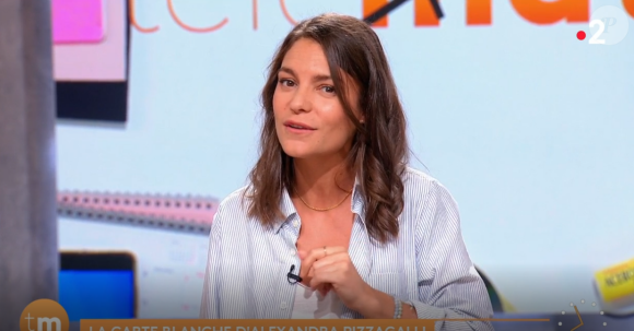 La nouvelle humoriste de "Télématin", Alexandra Pizzagalli, se fait interrompre en direct pendant son sketch par France 2