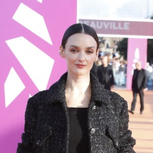 Charlotte Le Bon - Arrivées à la cérémonie de clôture de la 48ème édition du festival du film américain de Deauville © Denis Guignebourg / Bestimage