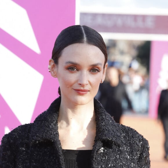 Charlotte Le Bon - Arrivées à la cérémonie de clôture de la 48ème édition du festival du film américain de Deauville le 10 septembre 2022. © Denis Guignebourg / Bestimage