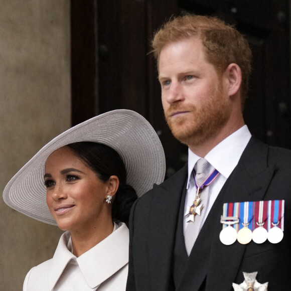 Le prince Harry, duc de Sussex, et Meghan Markle, duchesse de Sussex - Les membres de la famille royale et les invités lors de la messe célébrée à la cathédrale Saint-Paul de Londres, dans le cadre du jubilé de platine (70 ans de règne) de la reine Elisabeth II d'Angleterre. 