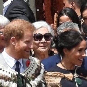 Le prince Harry, duc de Sussex, Meghan Markle, duchesse de Sussex (enceinte) lors d'une visite du site Te Papaiouru Marae à Rotorua, Nouvelle Zélande le 31 octobre 2018. 