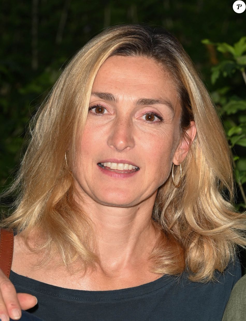 Julie Gayet - 1er Cocktail des nommés du Festival de la fiction de La