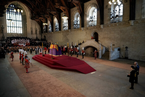 Procession cérémonielle du cercueil de la reine Elisabeth II du palais de Buckingham à Westminster Hall à Londres. Le 14 septembre 2022