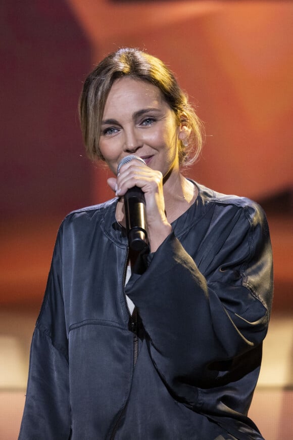 Claire Keim - Enregistrement de l'émission "Joyeux anniversaire Renaud" au Dôme de Paris. © Cyril Moreau / Bestimage