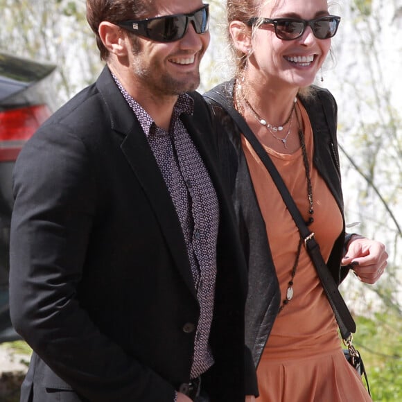 Bixente Lizarazu et Claire Keim - Mariage religieux de Pascal Obispo et Julie Hantson en l'église Notre-Dame-des-Flots au Cap-Ferret, le 19 septembre 2015.