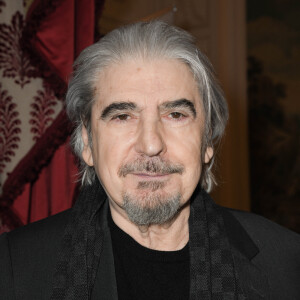 Serge Lama - Lancement du livre "Sardou Regards" de B.Kossek à l'hôtel Raphael à Paris, France, le 15 avril 2019. © Coadic Guirec/Bestimage 