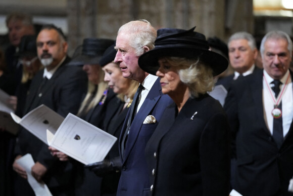 Le roi Charles III d'Angleterre et Camilla Parker Bowles, reine consort d'Angleterre - Messe en souvenir de la reine Elizabeth II à la cathédrale de Llandaff à Cardiff, "Service of Prayer and Reflection for the life of Queen Elizabeth II", le 16 septembre 2022.