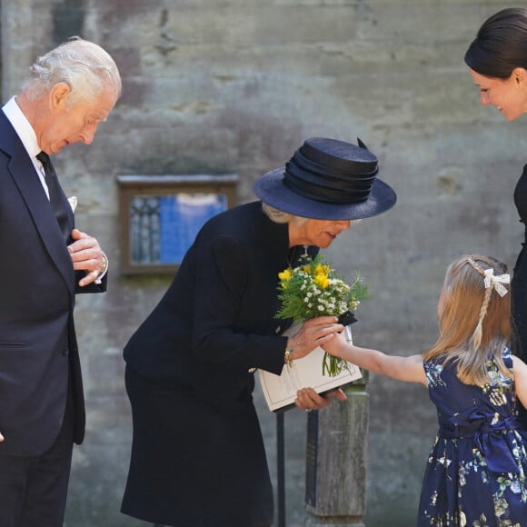 Le roi Charles III d'Angleterre et Camilla Parker Bowles, reine consort d'Angleterre - Messe en souvenir de la reine Elizabeth II à la cathédrale de Llandaff à Cardiff, "Service of Prayer and Reflection for the life of Queen Elizabeth II", le 16 septembre 2022. Les funérailles de la souveraine se dérouleront à l'abbaye de Westminster à Londres. 