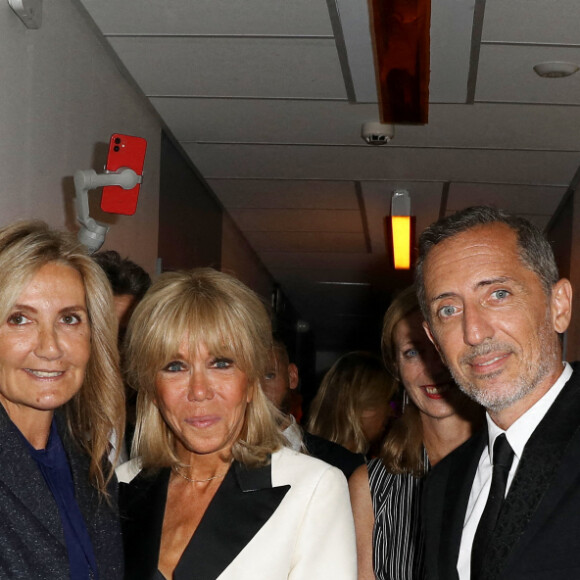 Fati Rosenberg, Anne et Henri de Castries, Charlotte Caubel, Mareva Grabowski (femme du Premier ministre de Grèce), Brigitte Macron, Gad Elmaleh, Stanislas Lyonnet, Kamel Mennour - La Première Dame française est venue soutenir le professeur S.Lyonnet, président de l'Institut des maladies génétiques, et le galériste K. Mennour pour la 4ème édition de la soirée "Heroes for Imagine" à Paris, France, le 12 septembre 2022.  © Dominique Jacovides/Bestimage 