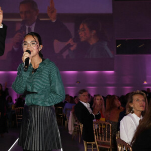 Gad Elmaleh, Sanaa (The Voice Kids 2022, atteinte d'une maladie génétique rare) - Le professeur S.Lyonnet, président de l'Institut des maladies génétiques, et le galériste K. Mennour ont organisé la 4ème édition de la soirée "Heroes for Imagine", une grande vente aux enchères d'oeuvres d'art, animée par G.Elmaleh et dirigée par Christie's, à l'institut Imagine, 24 boulevard du Montparnasse dans le 15ème arrondissement de Paris, France, le 12 septembre 2022. © Dominique Jacovides/Bestimage 