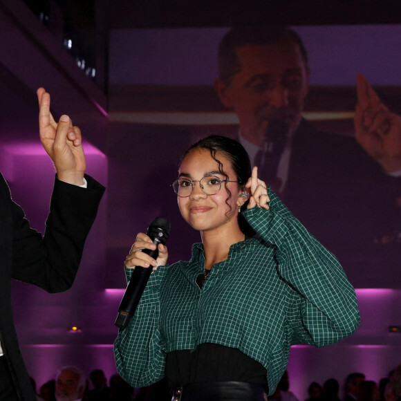 Gad Elmaleh, Sanaa (The Voice Kids 2022, atteinte d'une maladie génétique rare) - Le professeur S.Lyonnet, président de l'Institut des maladies génétiques, et le galériste K. Mennour ont organisé la 4ème édition de la soirée "Heroes for Imagine", une grande vente aux enchères d'oeuvres d'art, animée par G.Elmaleh et dirigée par Christie's, à l'institut Imagine, 24 boulevard du Montparnasse dans le 15ème arrondissement de Paris, France, le 12 septembre 2022. © Dominique Jacovides/Bestimage 