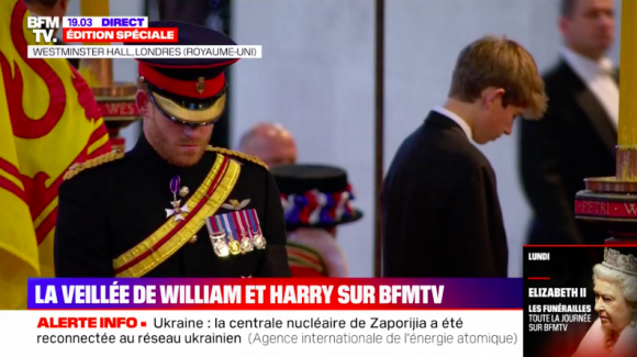 Harry, dans ses habits militaires - Veillée des petits-enfants d'Elizabeth II à Westminster Hall le 17 septembre 2022