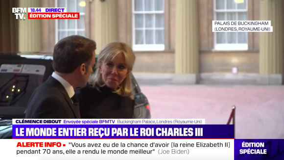 Emmanuel et Brigitte Macron arrivant à Buckingham Palace à Londres pour le dîner organisé par le roi Charles pour les dignitaires internationaux présents pour les obsèques d'Elizabeth II