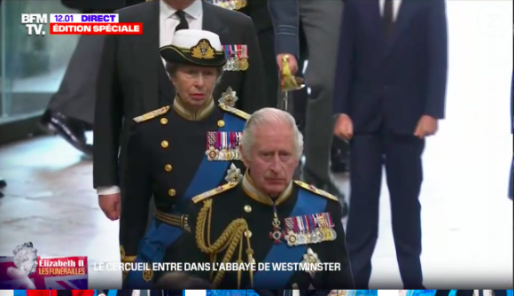 Le roi Charles III, aîné de la reine Elizabeth II, est suivi par Anne, Andrew et Edward - Arrivée de la famille royale pour les funérailles d'Elizabeth II en l'abbaye de Westminster le 19 septembre 2022 à Londres.
