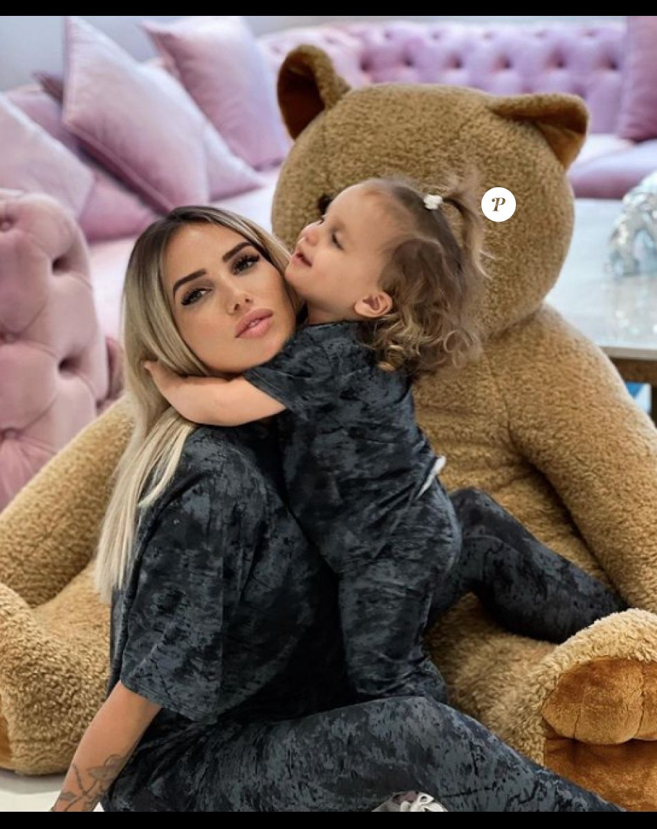 Manon Marsault et Julien Tanti ont eu deux enfants, Tiago et Angelina - Instagram