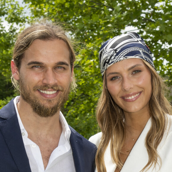 Théo Fleury et sa compagne Camille Cerf - Prix de Diane Longines à l'hippodrome de Chantilly, le 20 juin 2021. © Pierre Perusseau/Bestimage 