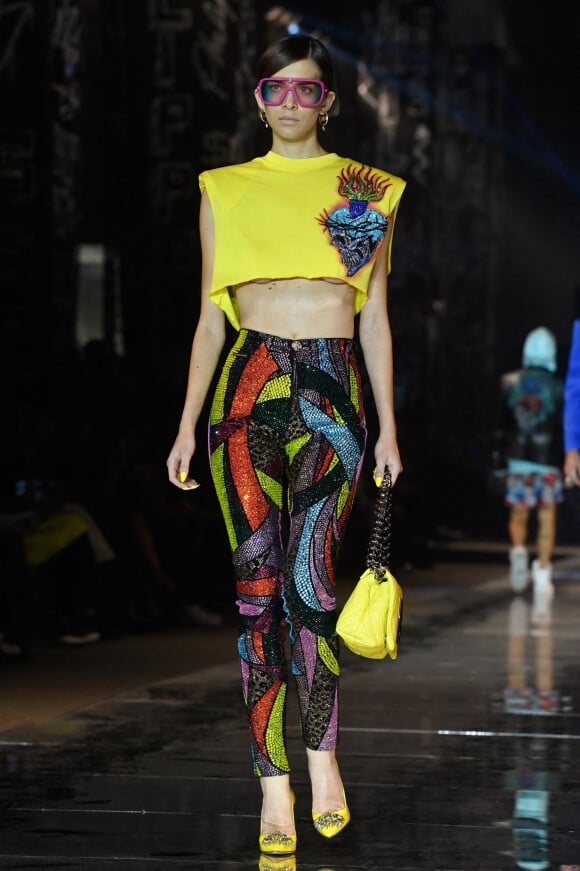 Défilé de mode Philipp Plein Prêt-à-porter printemps/été 2023 lors de la Fashion Week de Milan le 23 septembre 2022. 