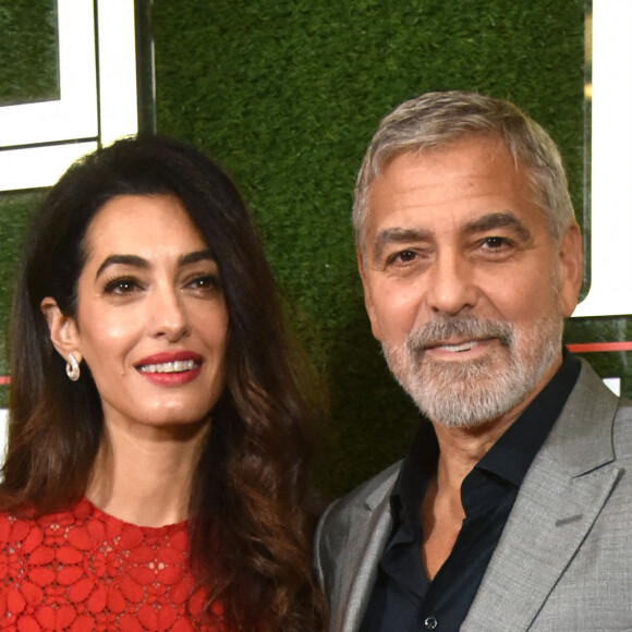 Amal Clooney et son mari George Clooney au photocall de la soirée "HISTORYTalks 2022: Your Place in History" dans le DAR Constitution Hall de la Maison Blanche à Washington DC, le 24 septembre 2022.