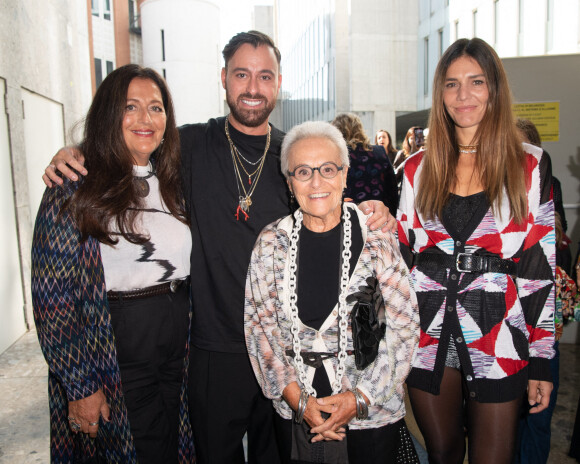 Angela Missoni, Filippo Graziosi, Rosita Missoni, Margherita Missoni au défilé Missoni "Collection Prêt-à-Porter Printemps/Eté 2023" lors de la Fashion Week de Milan (MLFW), le 25 septembre 2022. 
