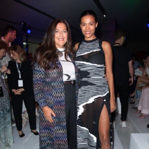 Angela Missoni, Tina Kunakey au défilé Missoni "Collection Prêt-à-Porter Printemps/Eté 2023" lors de la Fashion Week de Milan (MLFW), le 25 septembre 2022. 