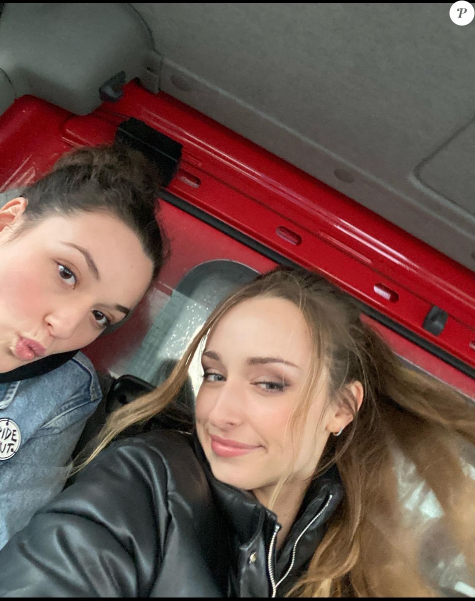 Emma Smet et Louvia Bachelier, sur Instagram, le 20 juillet 2022.