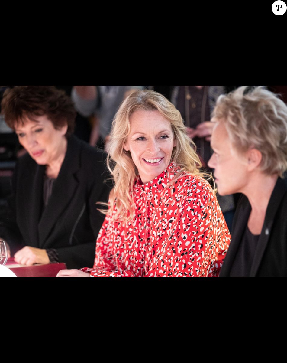 Exclusif - Estelle Lefébure - Sketch L'addition - Backstage du tournage du film "I love you coiffure" de Muriel Robin. © Cyril Moreau / Bestimage
