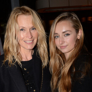 Exclusif - Estelle Lefébure et sa fille Emma Smet à l'after-party du film "Holy Lands" au restaurant le Beefbar à Paris. © Rachid Bellak/Bestimage