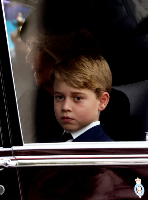 Le prince George de Galles - Arrivées au service funéraire à l'Abbaye de Westminster pour les funérailles d'Etat de la reine Elizabeth II d'Angleterre le 19 septembre 2022. © Jacovides-Moreau Bestimage 