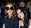 Natalie Portman et Jisoo - Font Row du défilé Dior Collection Femme Prêt-à-porter Printemps/Eté 2023 lors de la Fashion Week de Paris, France. © Olivier Borde/Bestimage