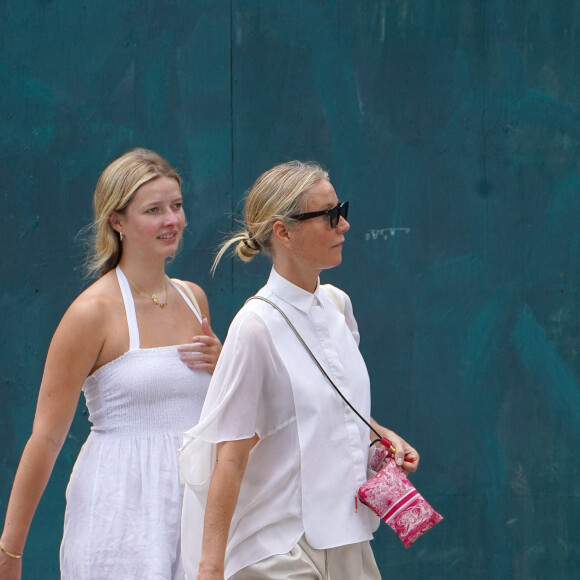 Gwyneth Paltrow et sa fille Apple se rendent à la boutique Goop de Gwyneth à New York le 9 août 2022. 